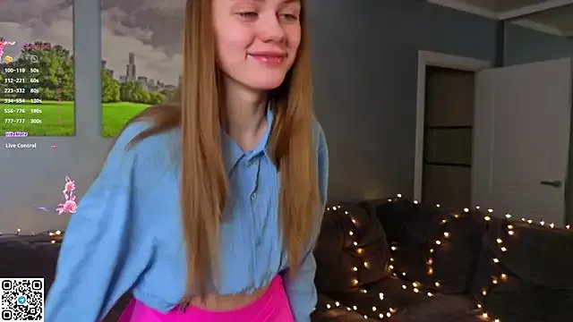 DivaViera from StripChat