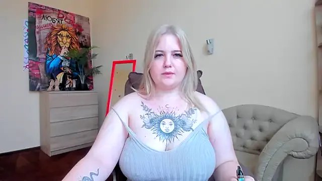 Doliss from StripChat