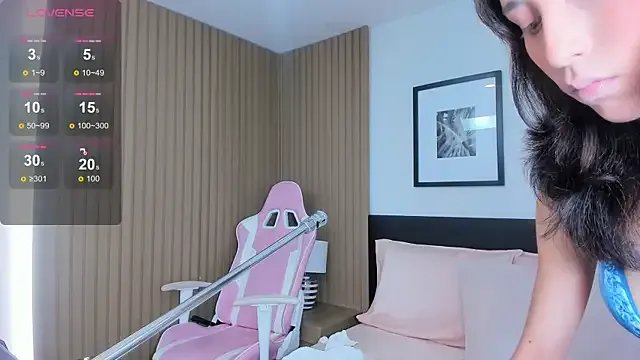 doll_bella_ from StripChat