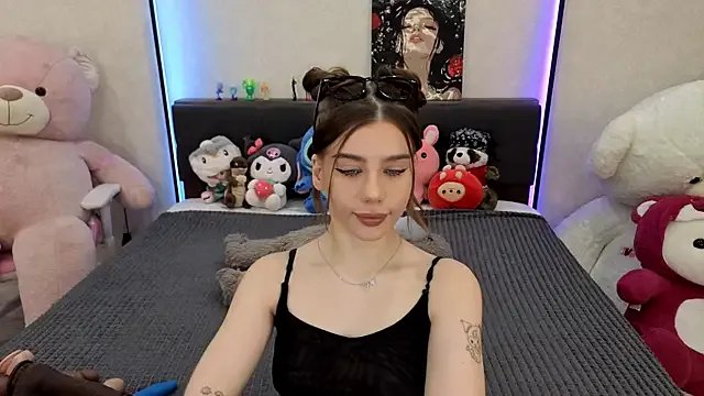 dolly_ll from StripChat