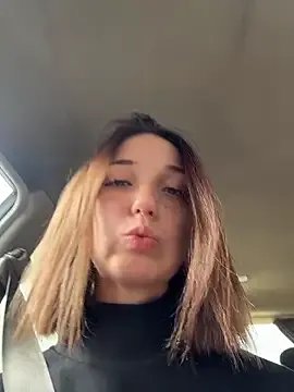 DollyTall from StripChat