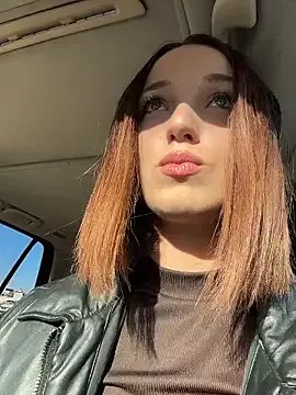 DollyTall from StripChat