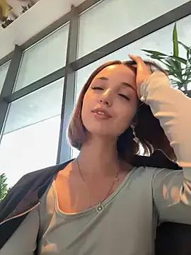 DollyTall from StripChat is Freechat