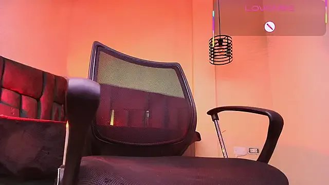 Dom_venena from StripChat