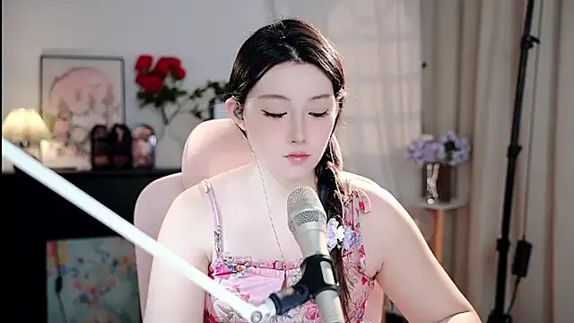 Dou-Dou-er from StripChat