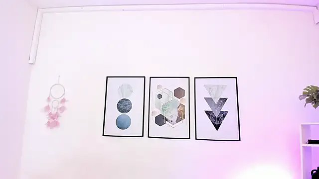 dullce77 from StripChat