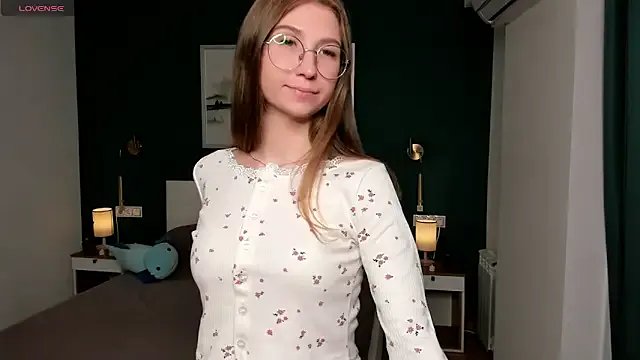 EditaBand from StripChat