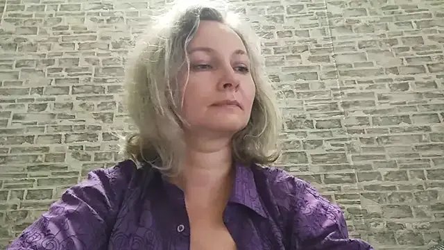 EdithManning from StripChat