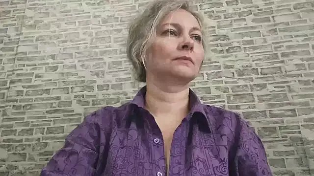 EdithManning from StripChat