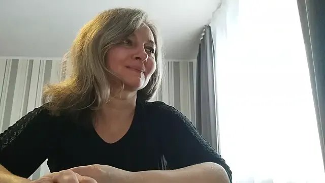  EdithManning chat room