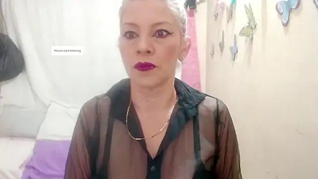 electra-mommy from StripChat