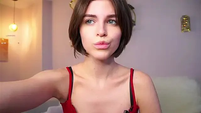 EleneButton from StripChat