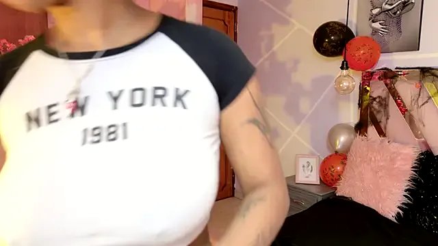 Elith_noa from StripChat