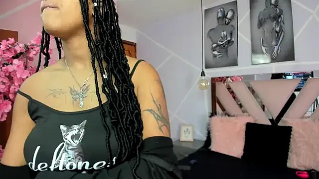 Elith_noa from StripChat