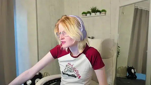  ElizabethHarpper chat room