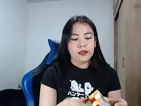 EloiseJun from StripChat