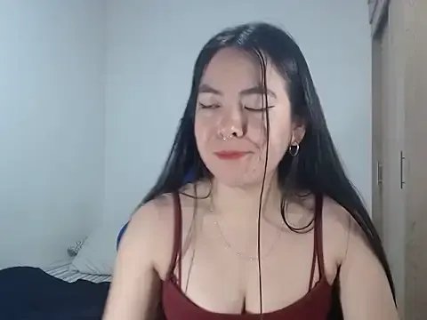 EloiseJun from StripChat