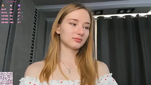 ElvinaRose from StripChat