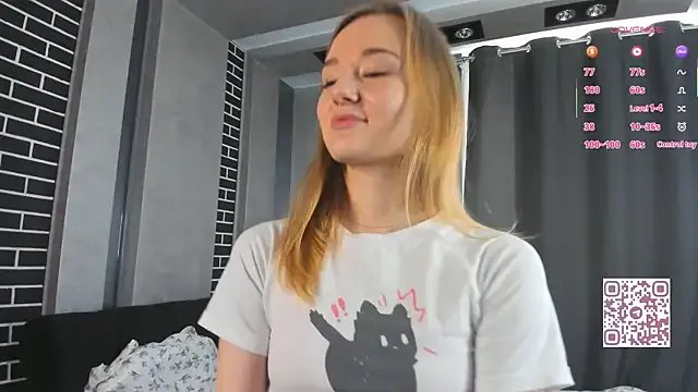 ElvinaRose from StripChat