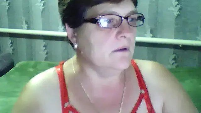 ElzaJewel from StripChat