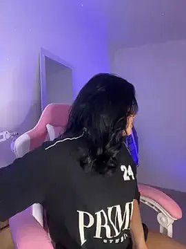 Emily-14 from StripChat