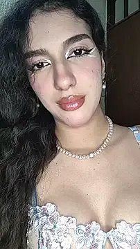 Emily-hottson from StripChat