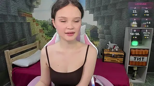 EmilyChaves from StripChat