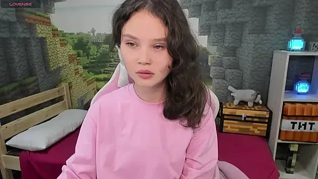 EmilyChaves from StripChat