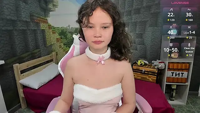 EmilyChaves from StripChat