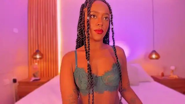 EmilyHaan from StripChat