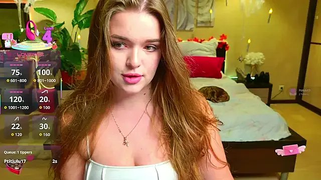 EmilyWhispers from StripChat