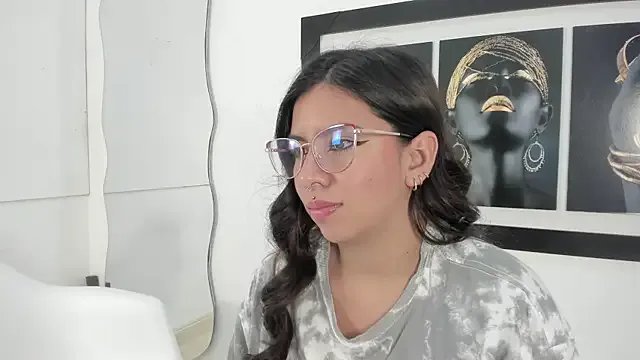 emilyy_cooperr from StripChat