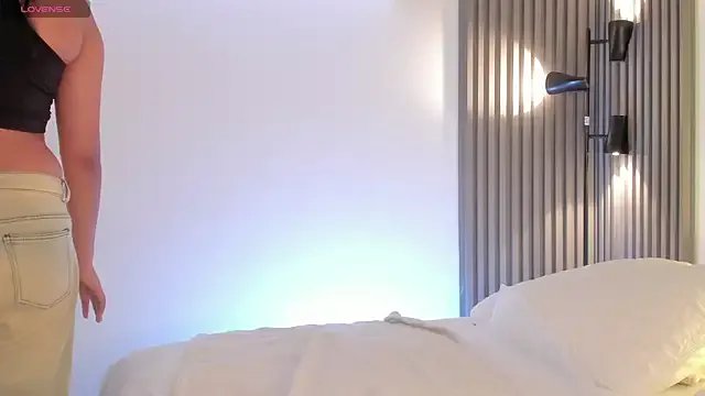 emma_alice_ from StripChat