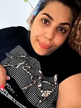 Emma_Muller32 from StripChat