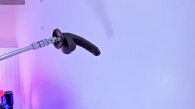 emma_smile from StripChat