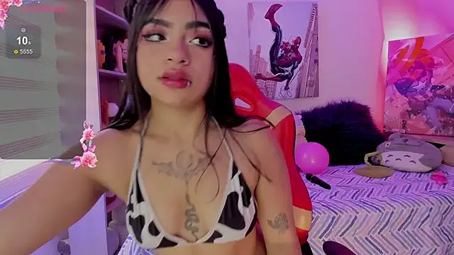 emma_soffia on StripChat 