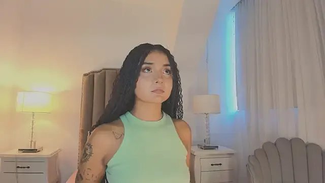 Emma_Torres__ on StripChat 