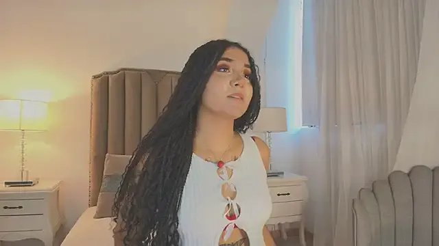 Emma_Torres__ on StripChat 