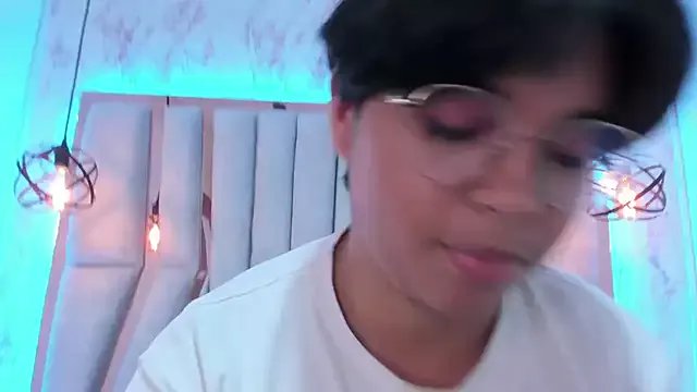 Emmapark_ from StripChat