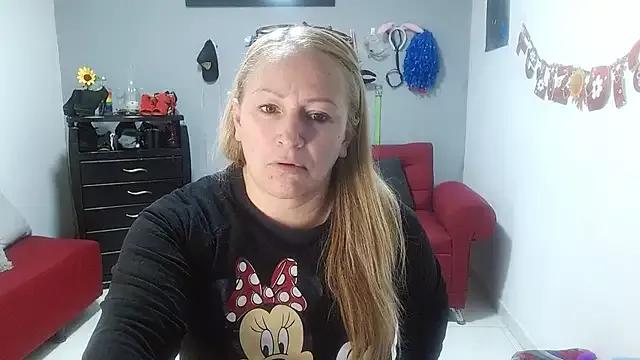 emperabigbootybigass from StripChat