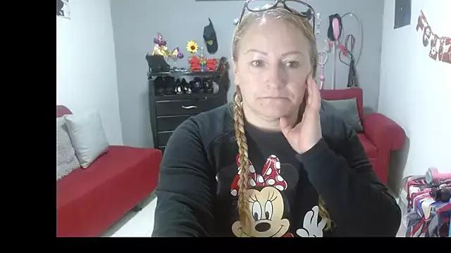emperabigbootybigass from StripChat