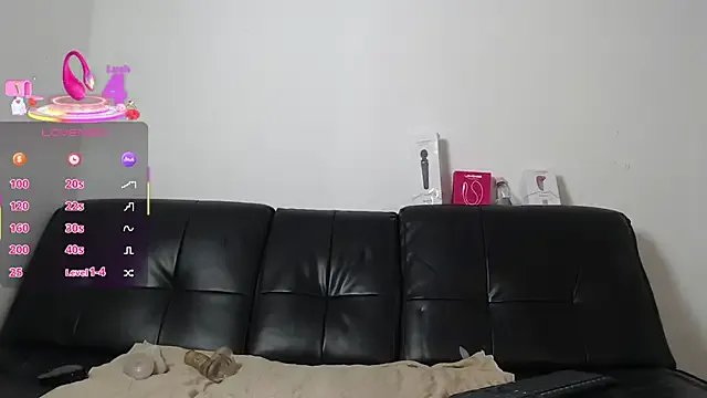 esmeralda-bk from StripChat