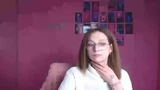  Esmi_Winter chat room