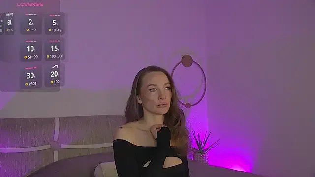 Eva_Devine