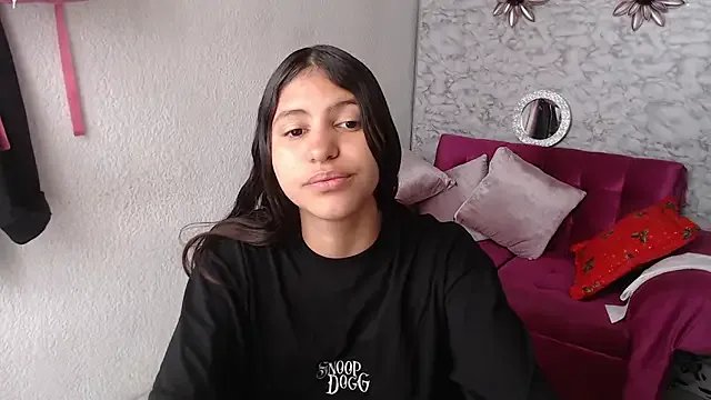 Evagirl69 from StripChat