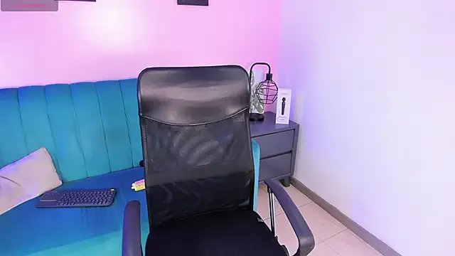 Evang_hot from StripChat