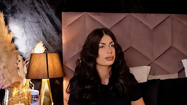 EvaRhea from StripChat