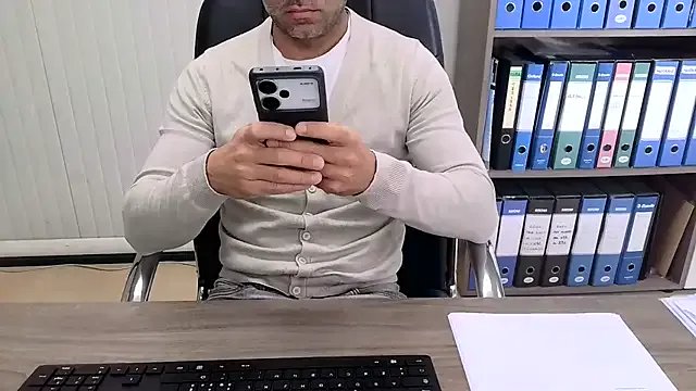 Evasionee from StripChat