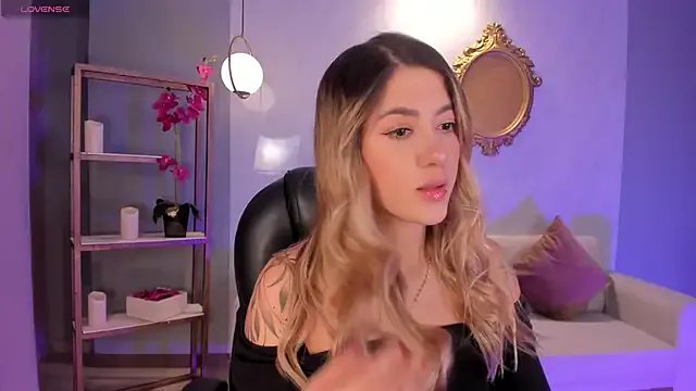 EveBensonX from StripChat