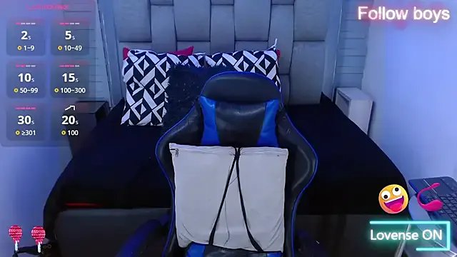 evelin_zaens from StripChat